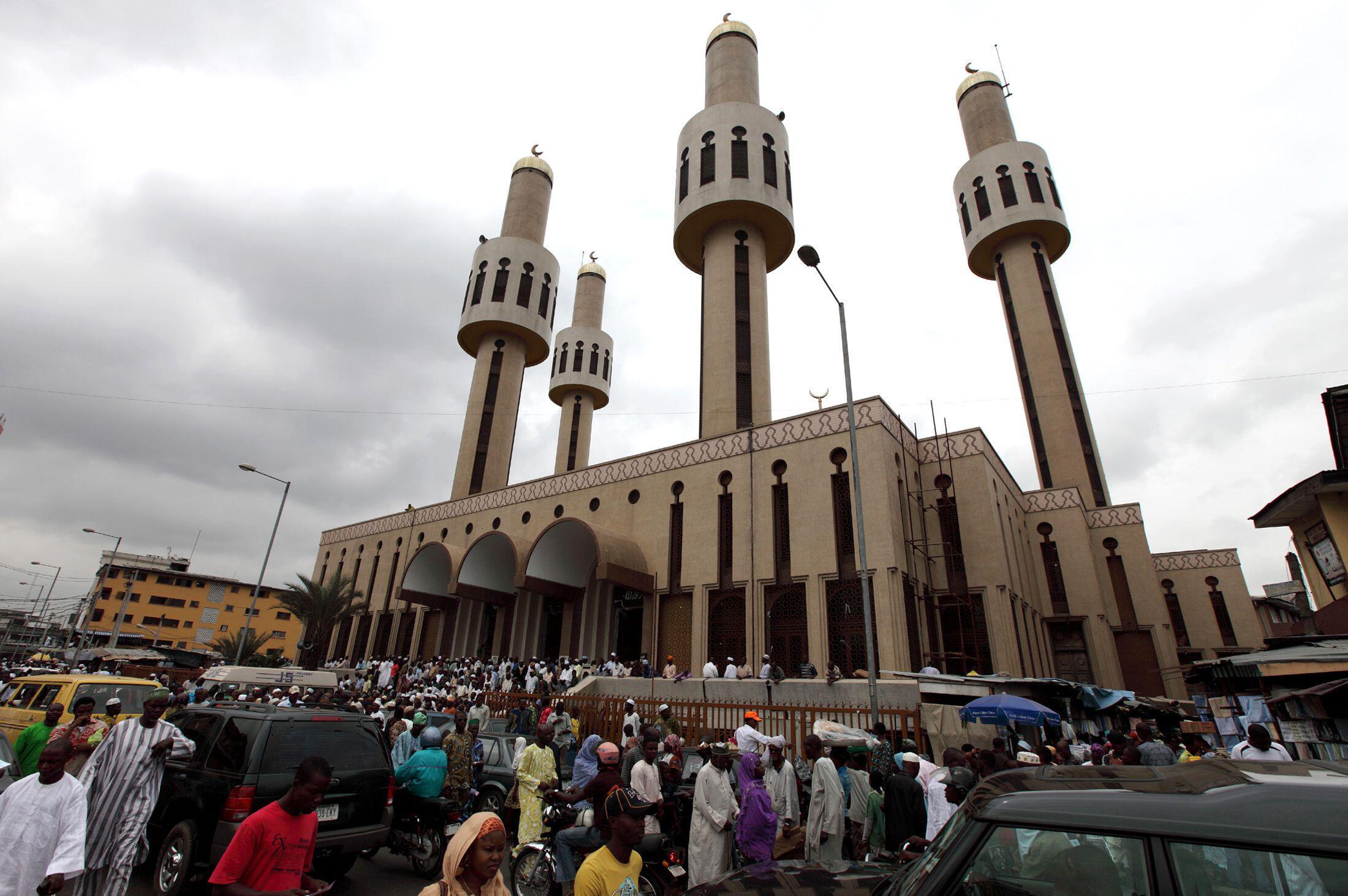 NGA__0__Lagos__Lagos_Central_Mosque__L13__1p5C__photorealistic.jpg